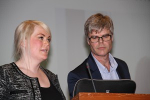 "LILLETINGET": Dagfinn Tvedt og Anna Stina Lejdelin frå Lillestrøm VGS snakka om "Lilletinget", eit spenande opplegg knytt til grunnlovsjubileet.