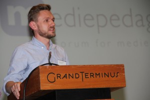 NYE MK: Kyrre Brekke Haksaas er ny leiar i Mediepedagogene. Han snakka under bolken nye MK.